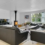 Σπίτι διακοπών Amazing In Vaeggerlose With Sauna
